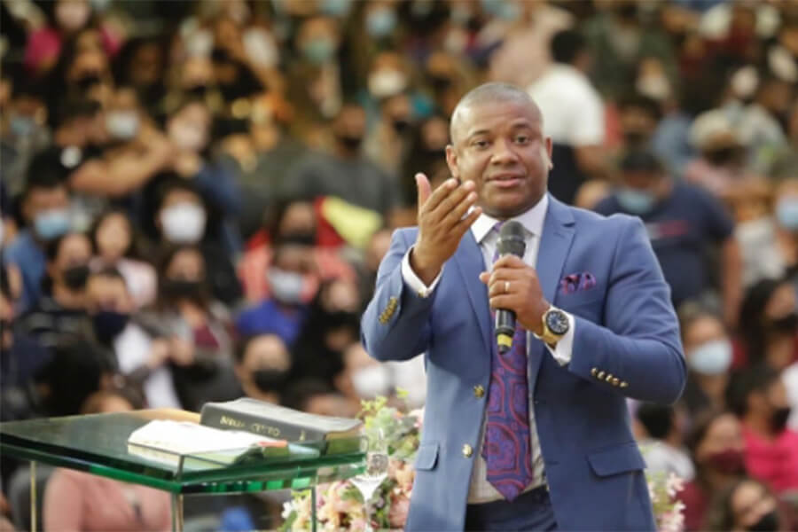 Pr. Maurinho Ferreira Pregando e Ensinando